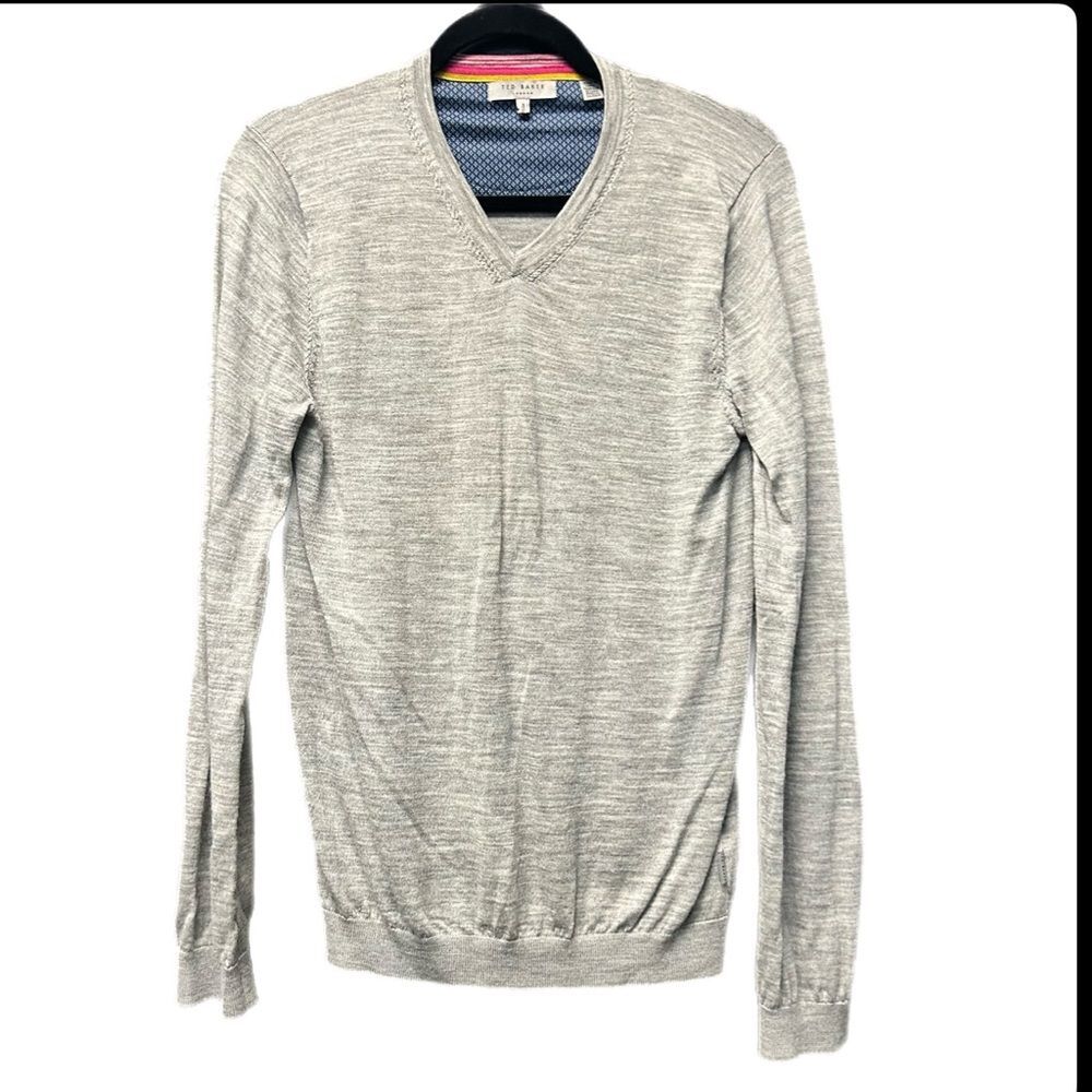 Ted Baker Wool V-Neck Long Sleeve Seeater Grey Size 3 (US Small) *mended